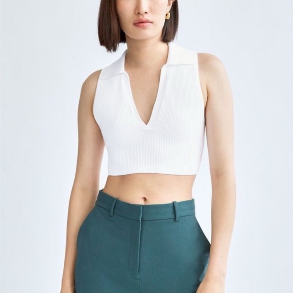 SOLD -- Aritzia Babaton White Collared Sculpt Crop Top